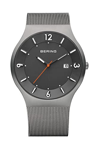 BERING Herren Analog Solar Collection Armbanduhr mit Edelstahl Armband und Saphirglas